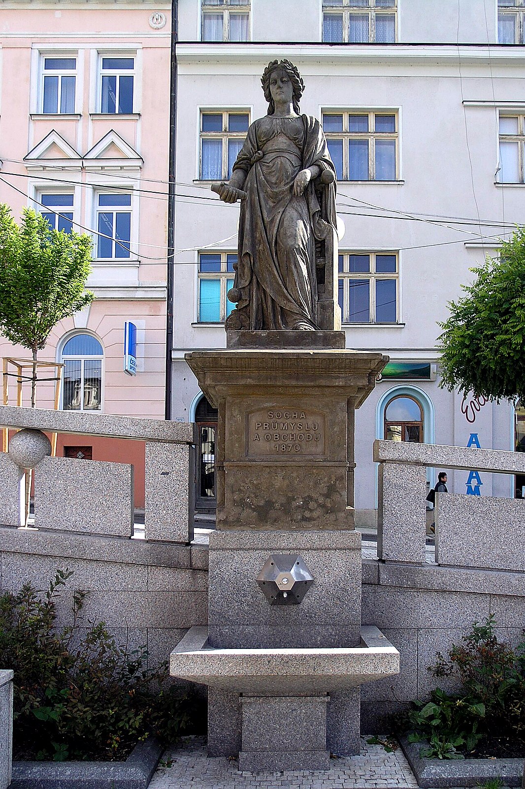 
<span>Alegorická socha Průmyslu</span>
