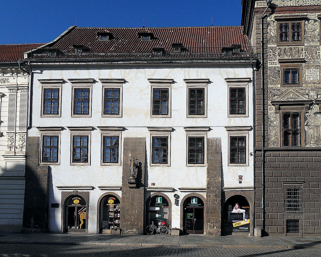 
<span>Císařský dům</span>
