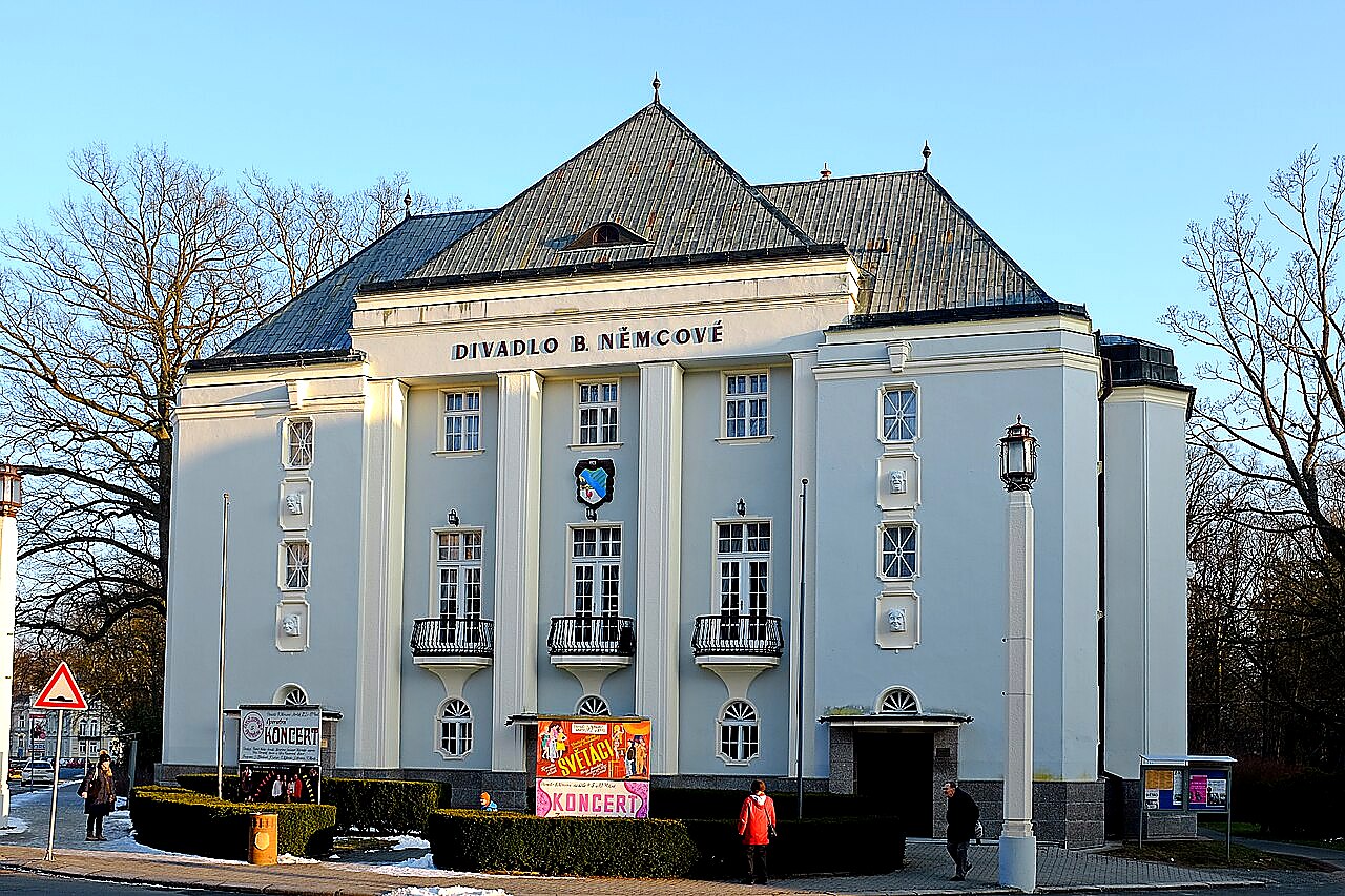 
<span>Divadlo Boženy Němcové</span>
