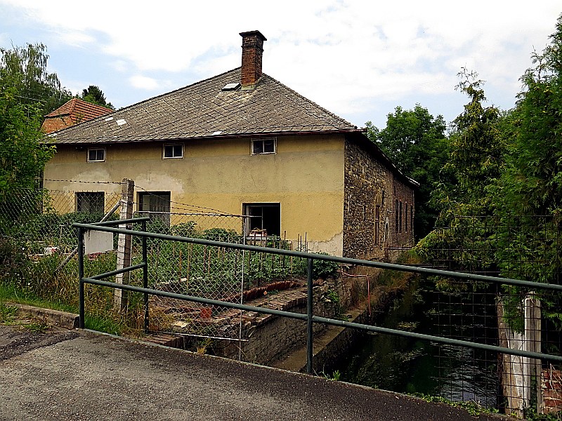 
<span>Dolní mlýn</span>
