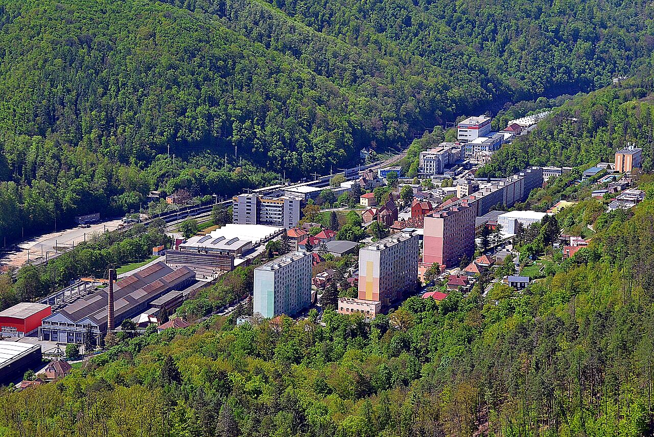 
<span>Adamov</span>
