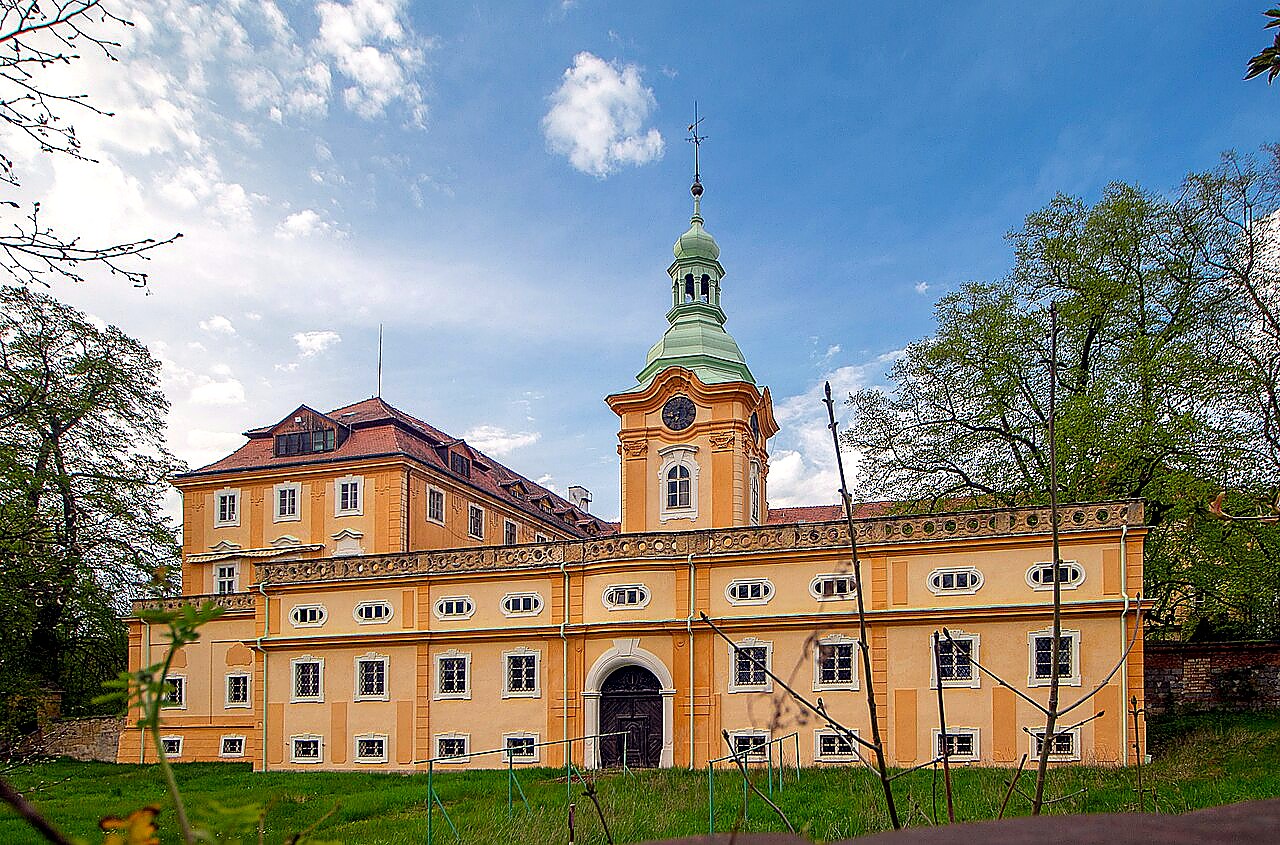 
<span>Jezuitská rezidence v Liběšicích</span>
