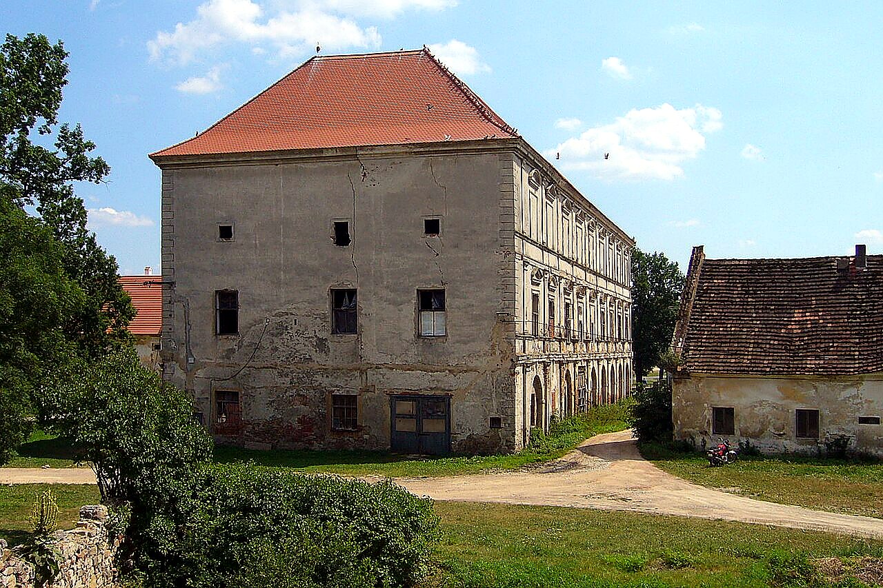 
<span>Kestřany</span>
