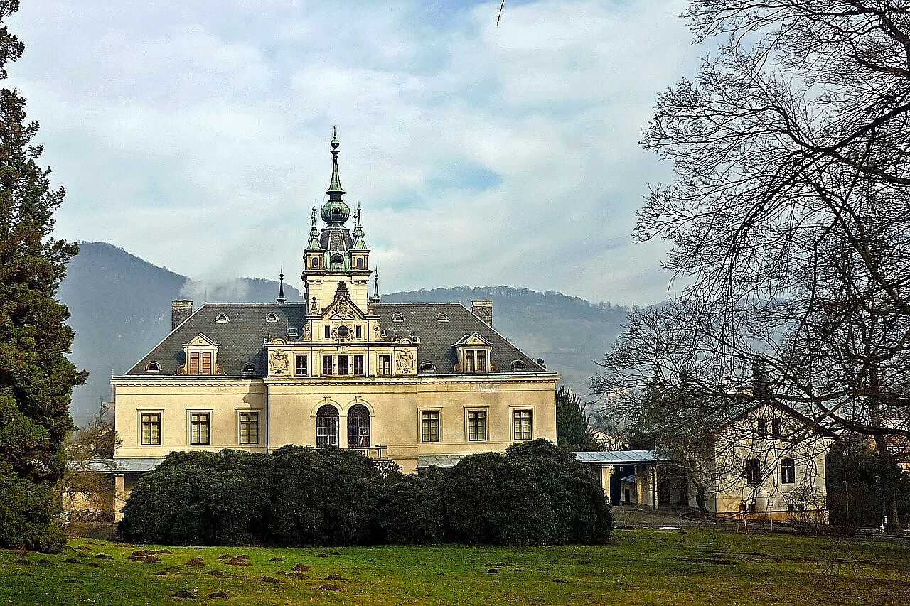 
<span>Nový zámek Velké Březno</span>
