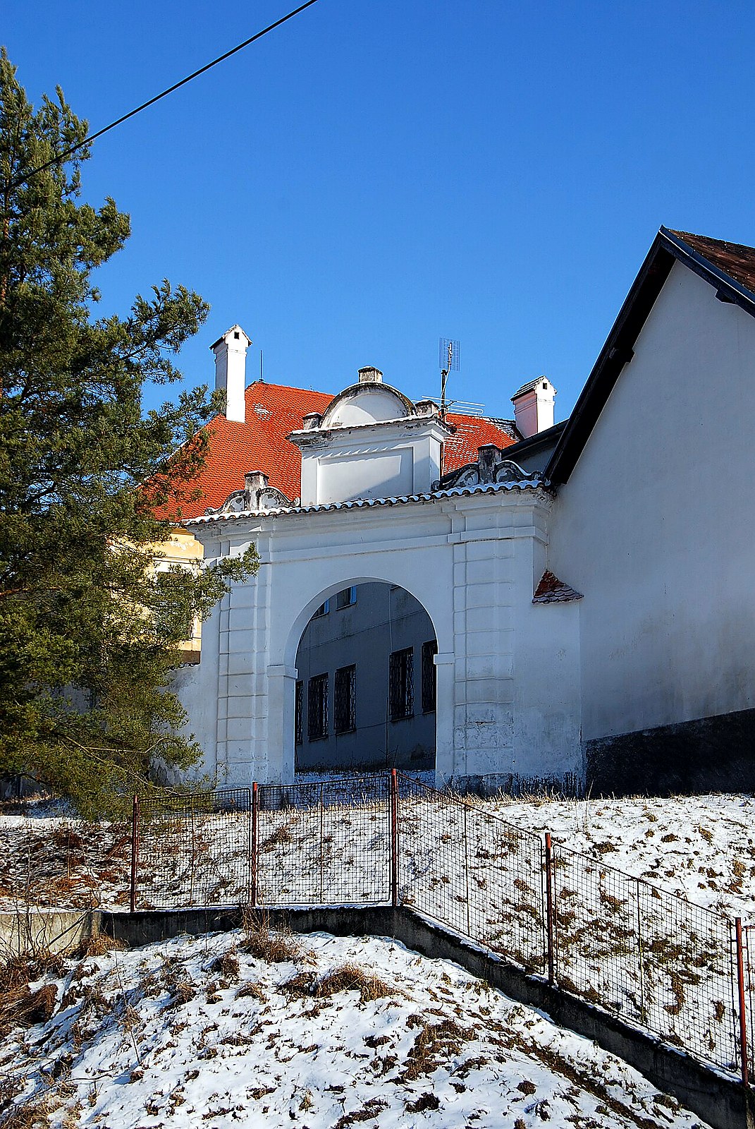 
<span>Zámek Hněvkovice</span>

