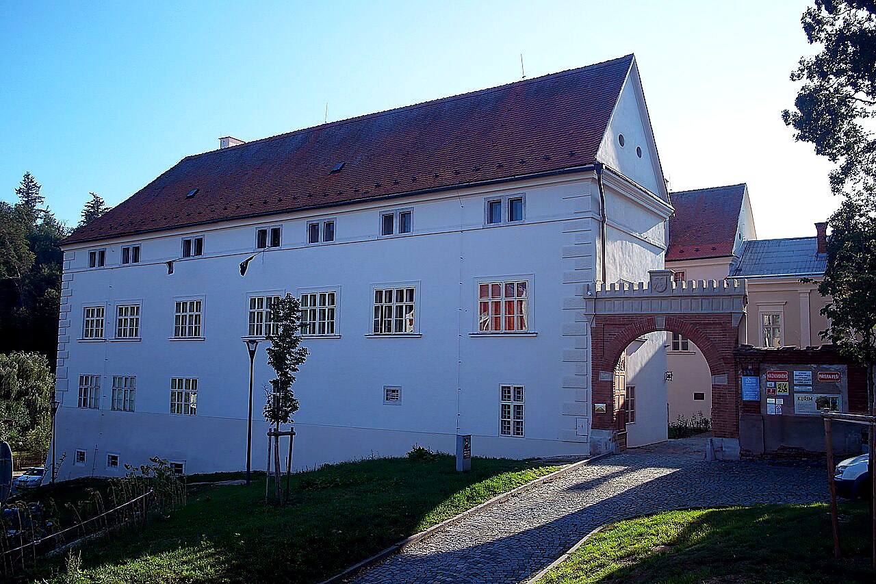 
<span>Zámek Kuřim</span>
