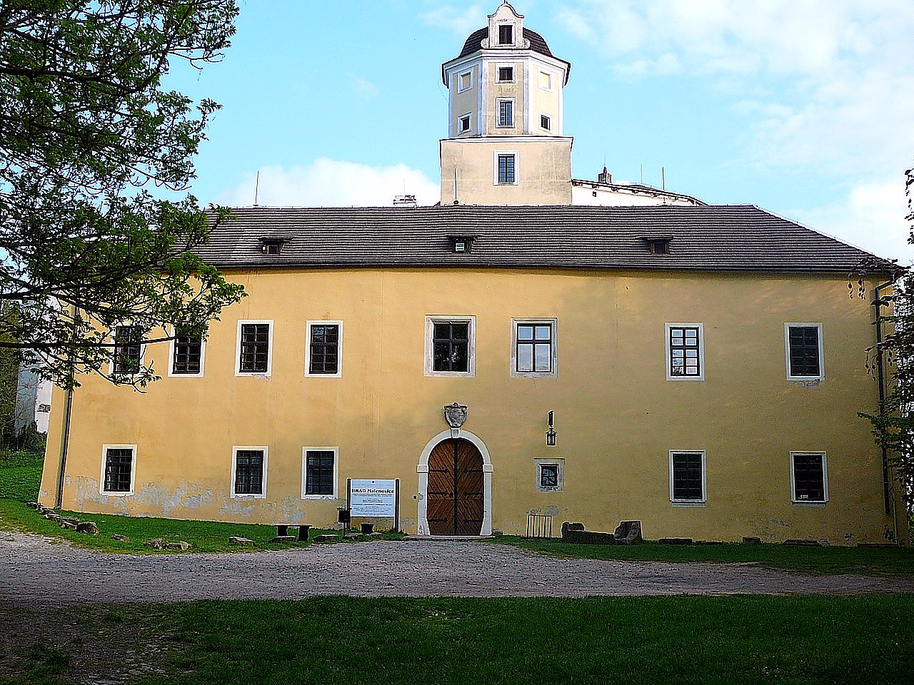 
<span>hrad Malenovice</span>
