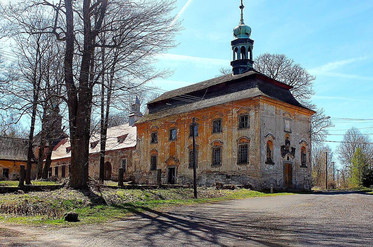 
<span>zámek Javorná</span>
