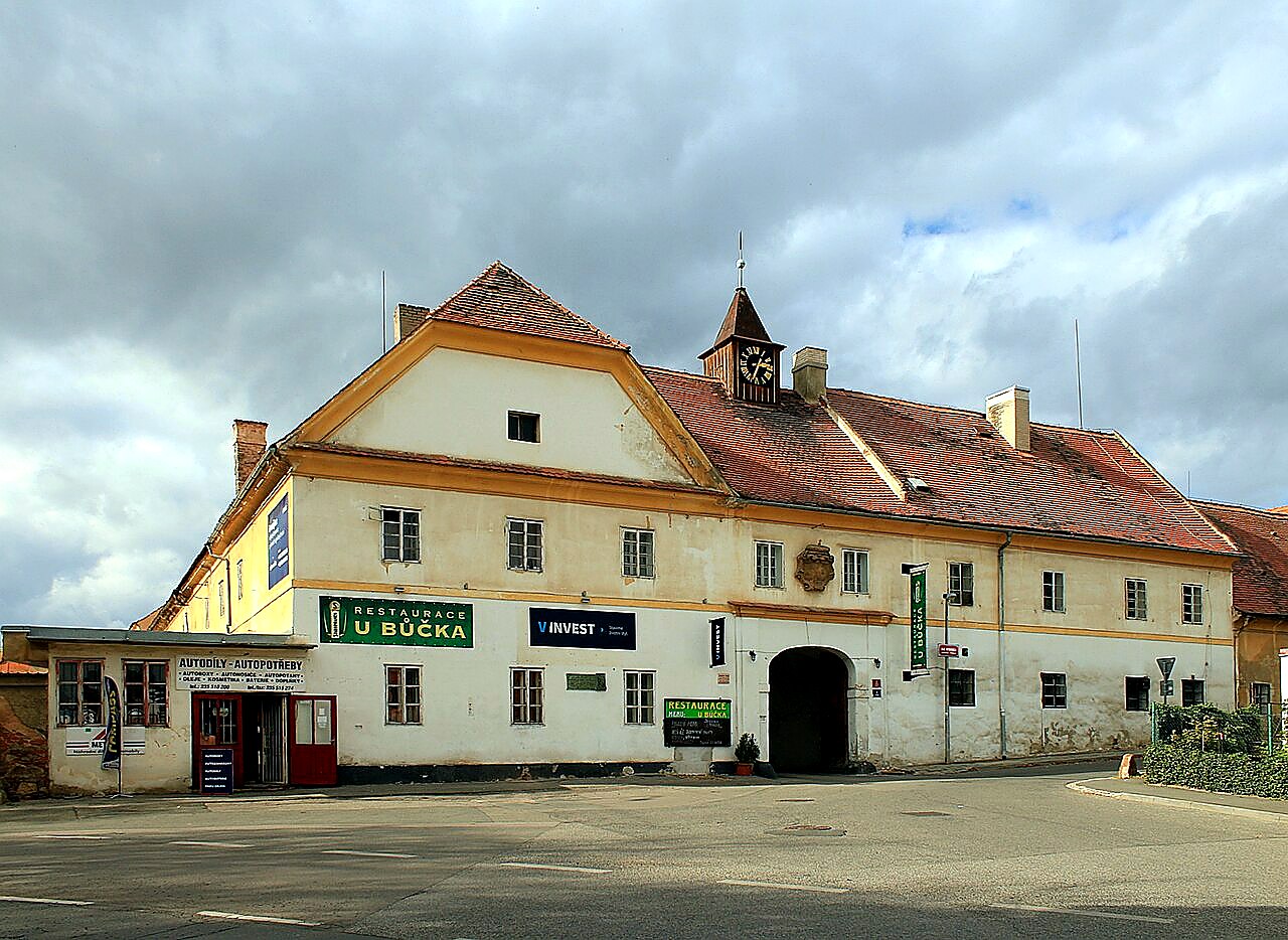 
<span>zámek Jinonice</span>

