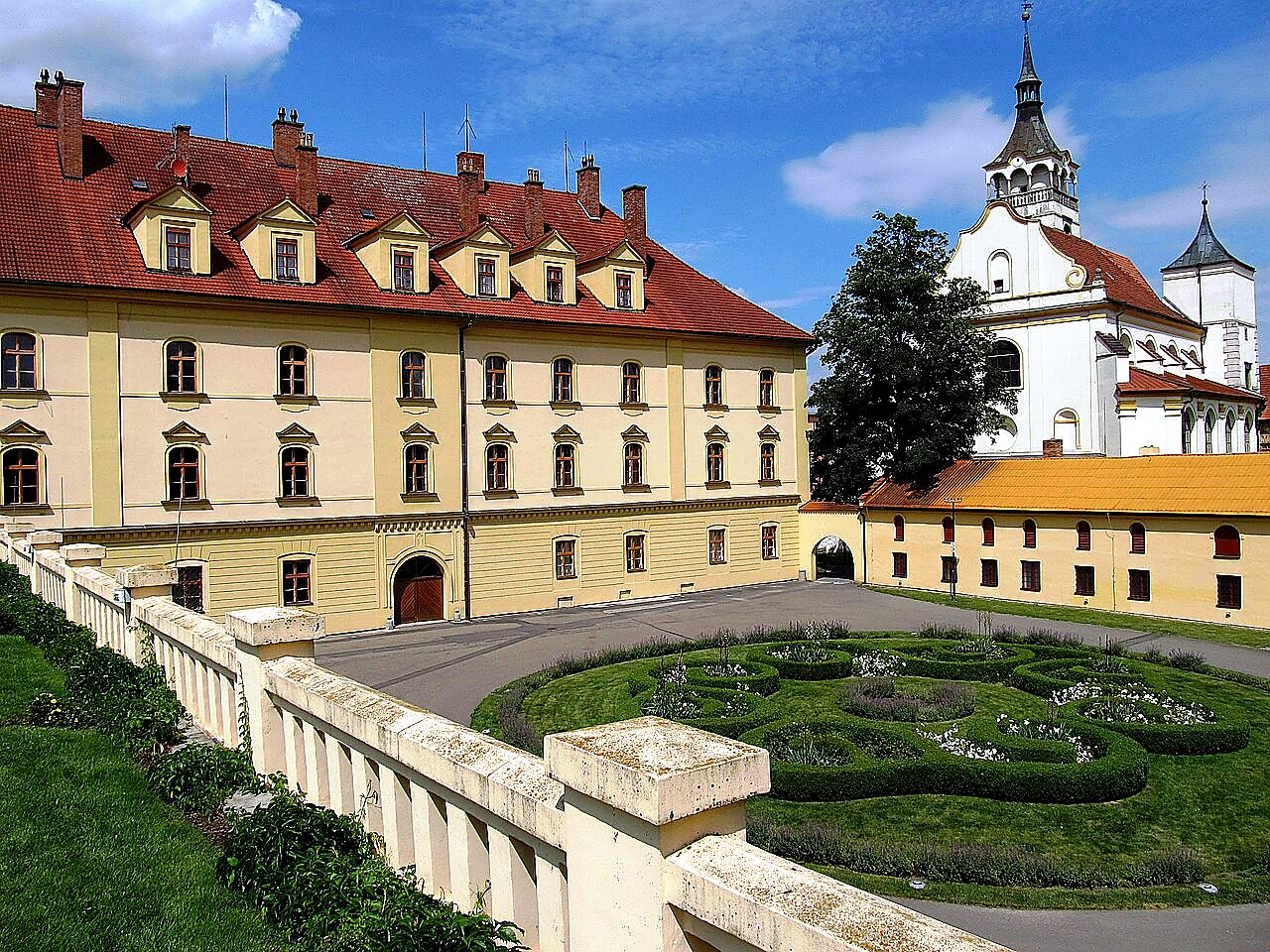 
<span>zámek Lipník nad Bečvou</span>
