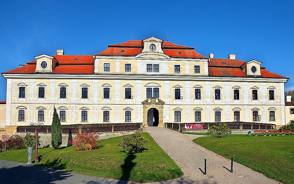 
<span>zámek Rychnov nad Kněžnou</span>

