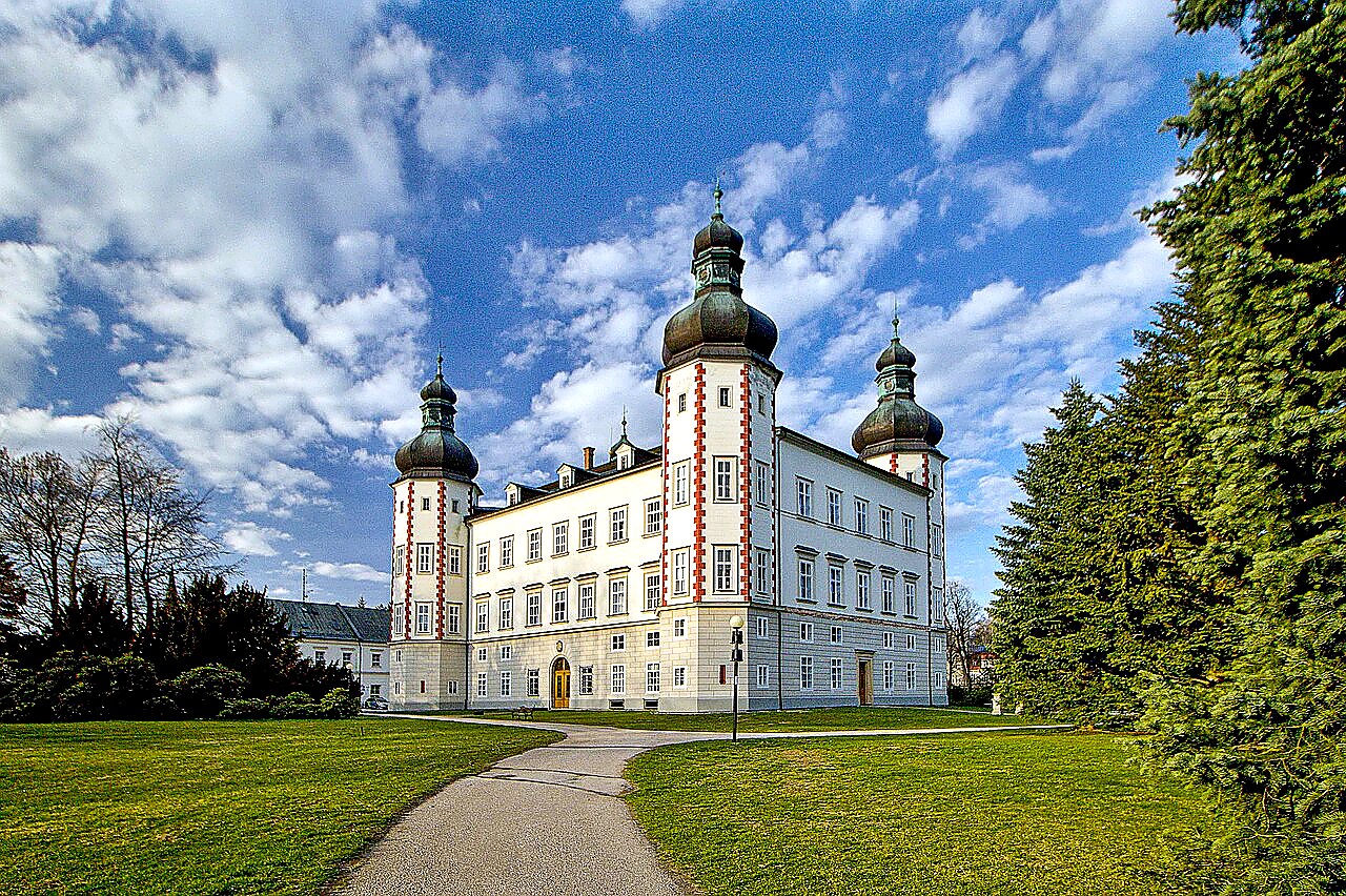 
<span>zámek Vrchlabí</span>
