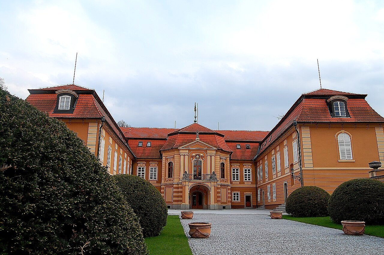 
<span>Štiřín</span>
