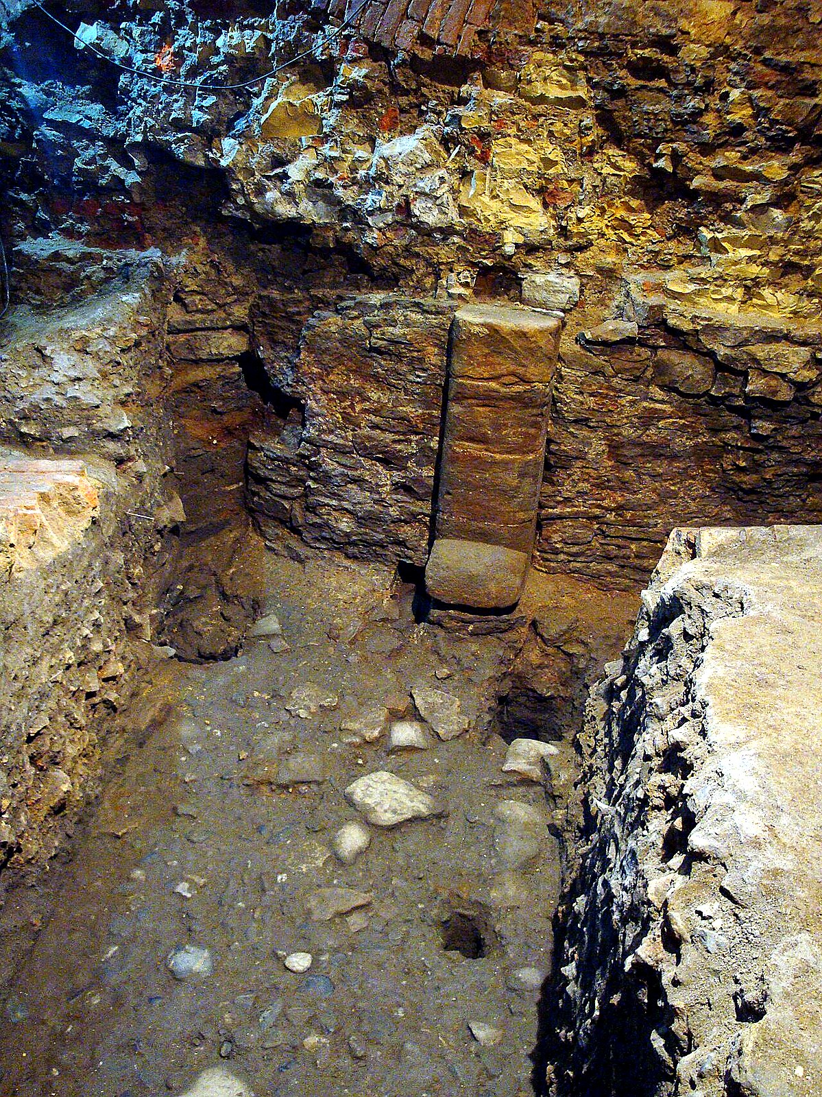 
<span>Brána svatého Valentina</span>
