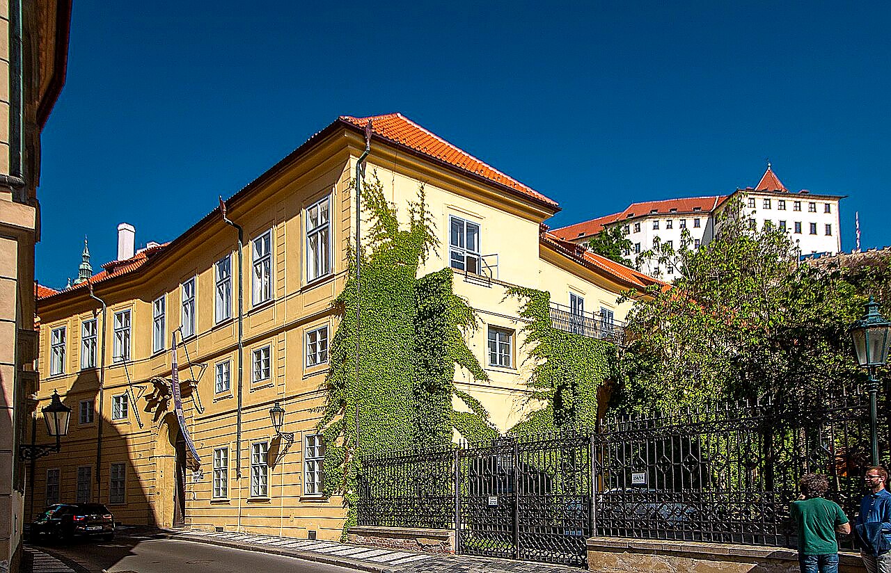 
<span>Pálffyho palác v Praze</span>

