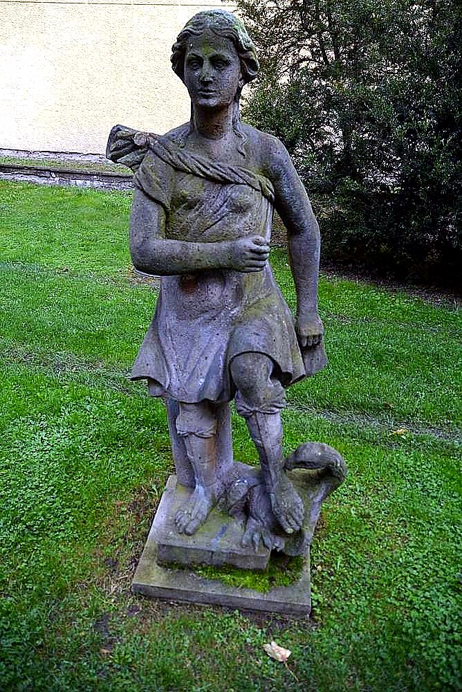 
<span>Hrobka rodu Hohenlohe v Červeném Hrádku</span>

