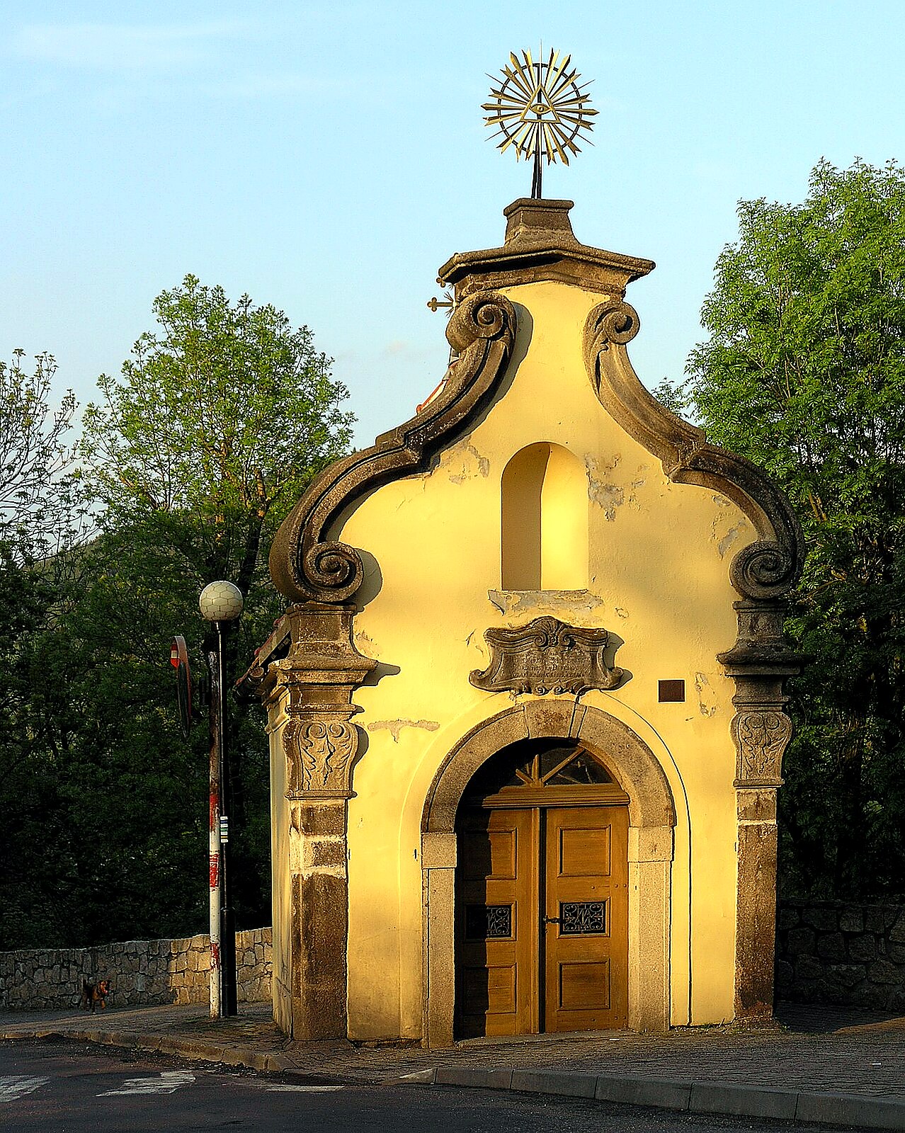 
<span>Kaple svaté Anny (Loket)</span>
