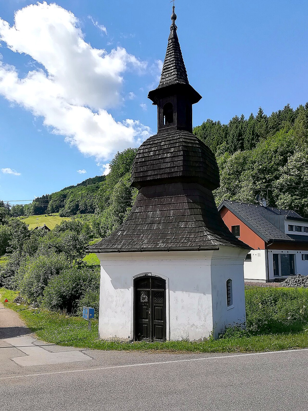 
<span>Kaple svaté Anny (Prkenný Důl)</span>
