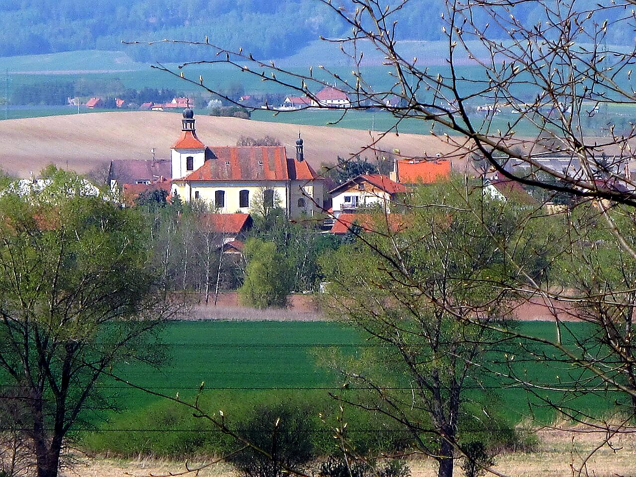 
<span>Kostel Nanebevzetí Panny Marie (Lišany)</span>
