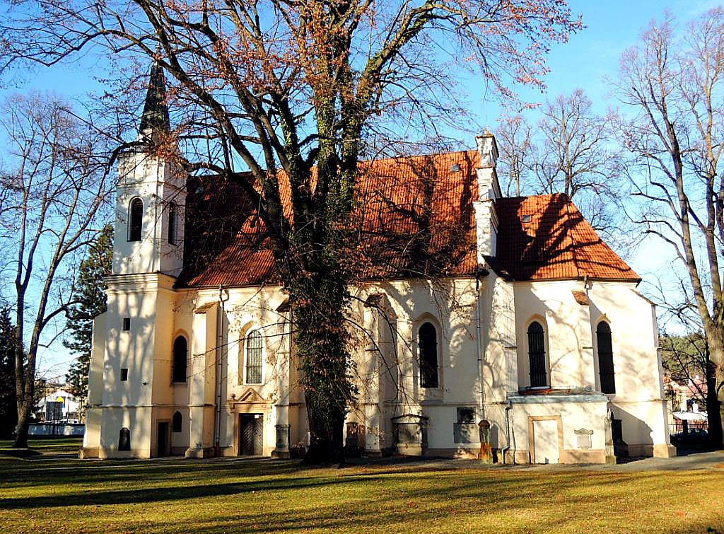 
<span>Kostel Nejsvětější Trojice (Plzeňské Předměstí)</span>
