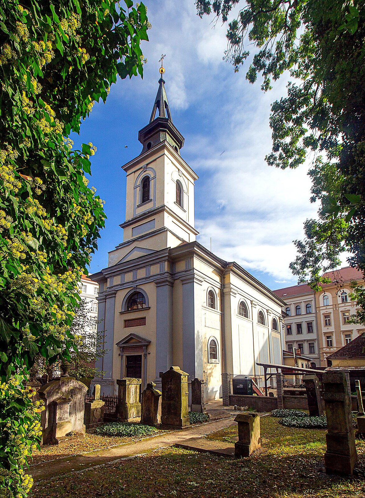 
<span>Kostel Nejsvětější Trojice na Smíchově</span>

