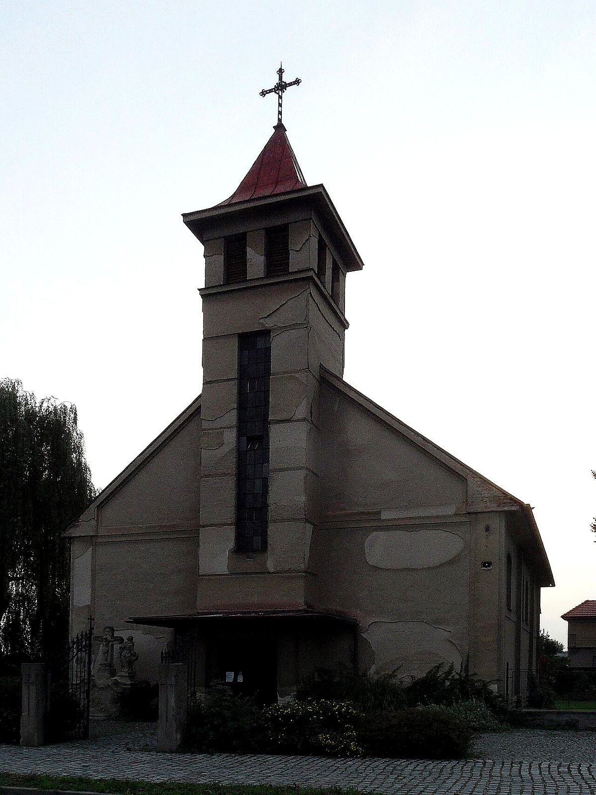
<span>Kostel Nejsvětějšího Srdce Ježíšova (Velký Osek)</span>
