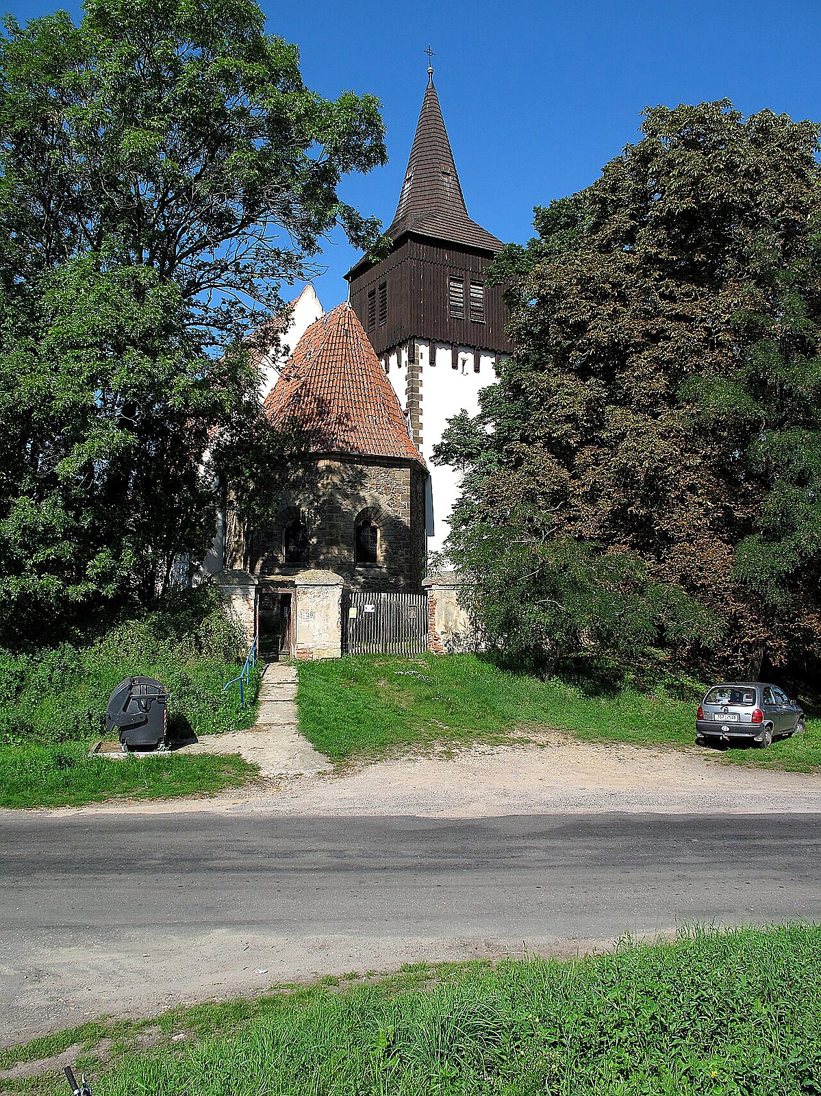 
<span>Kostel Stětí svatého Jana Křtitele (Skramníky)</span>
