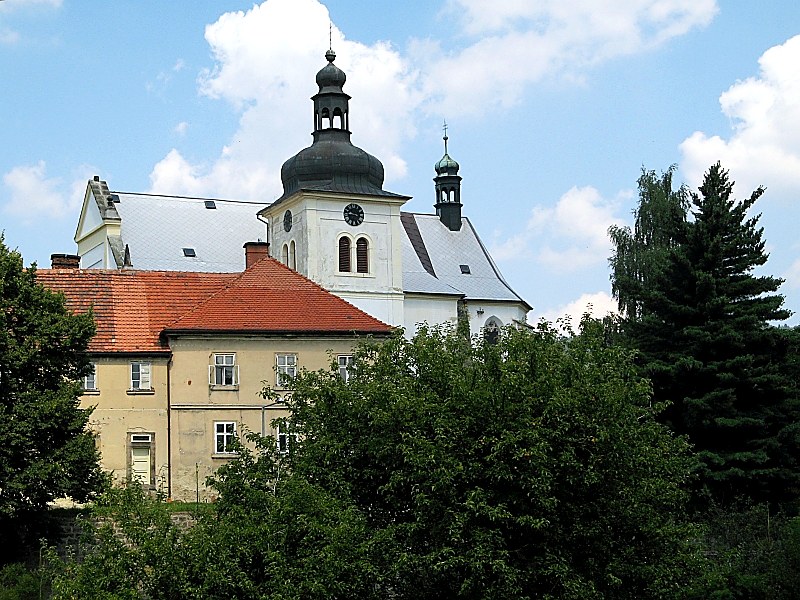 
<span>Kostel Tří králů (Libouchec)</span>

