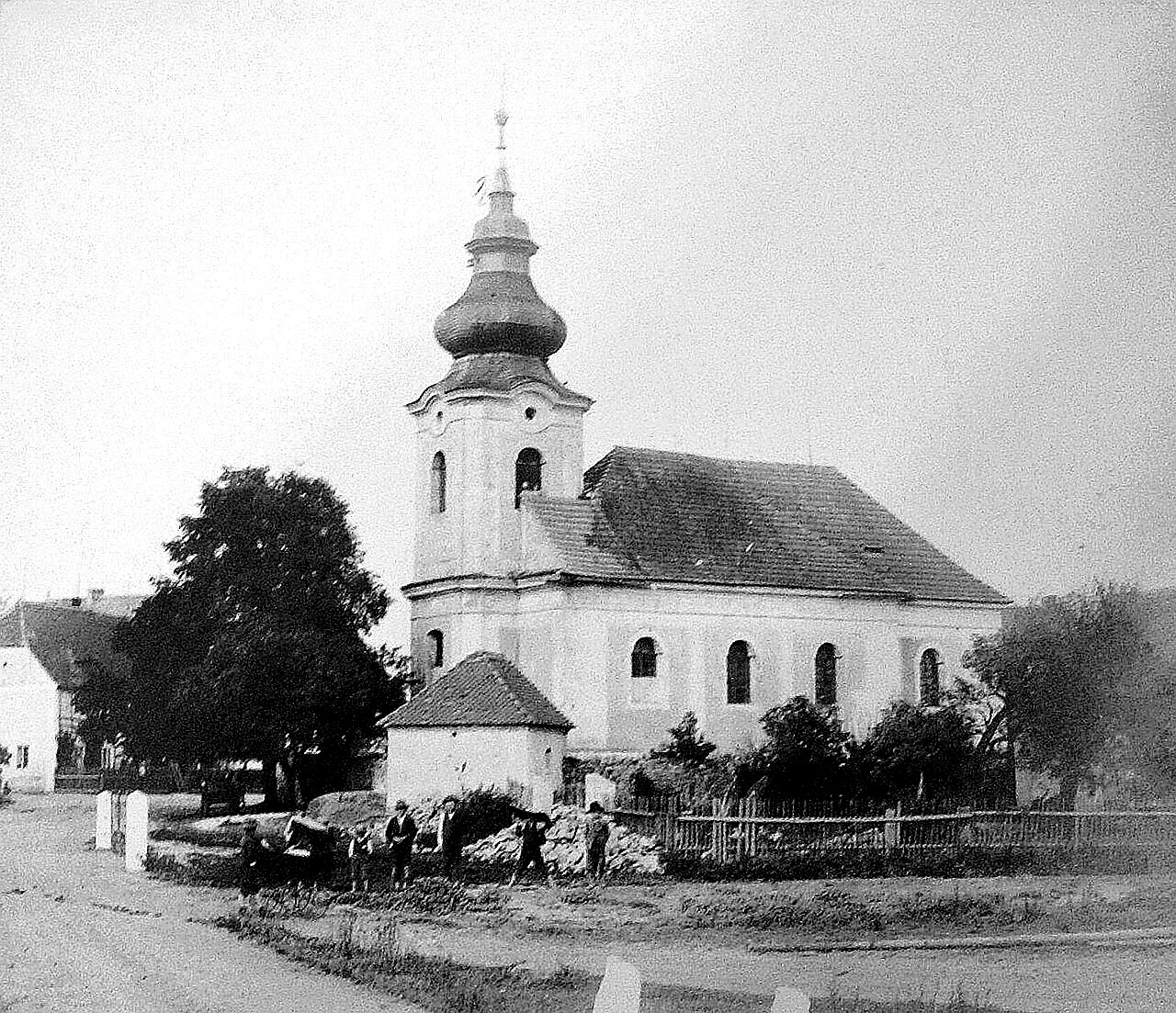 
<span>Kostel Všech svatých (Spořice)</span>
