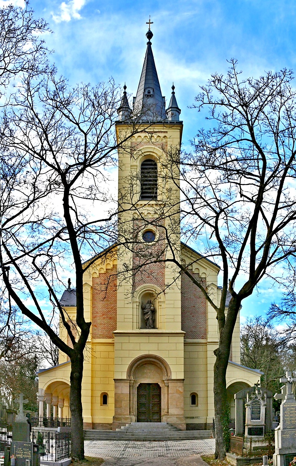 
<span>Kostel svatého Filipa a Jakuba (Praha 5)</span>
