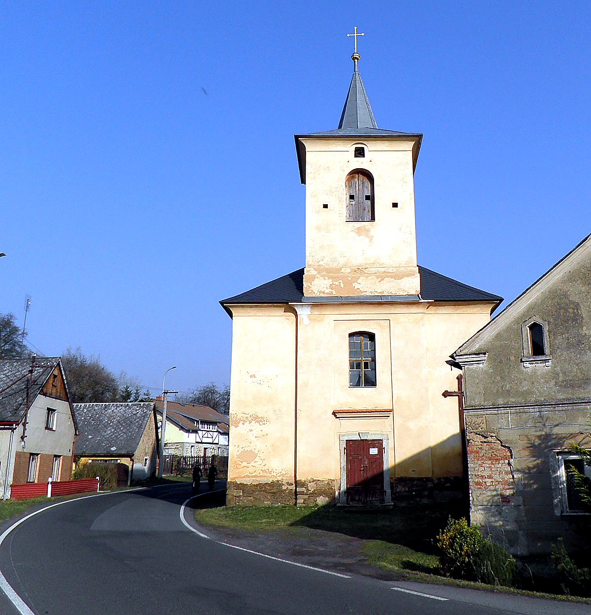 
<span>Kostel svatého Michaela archanděla (Brložec)</span>

