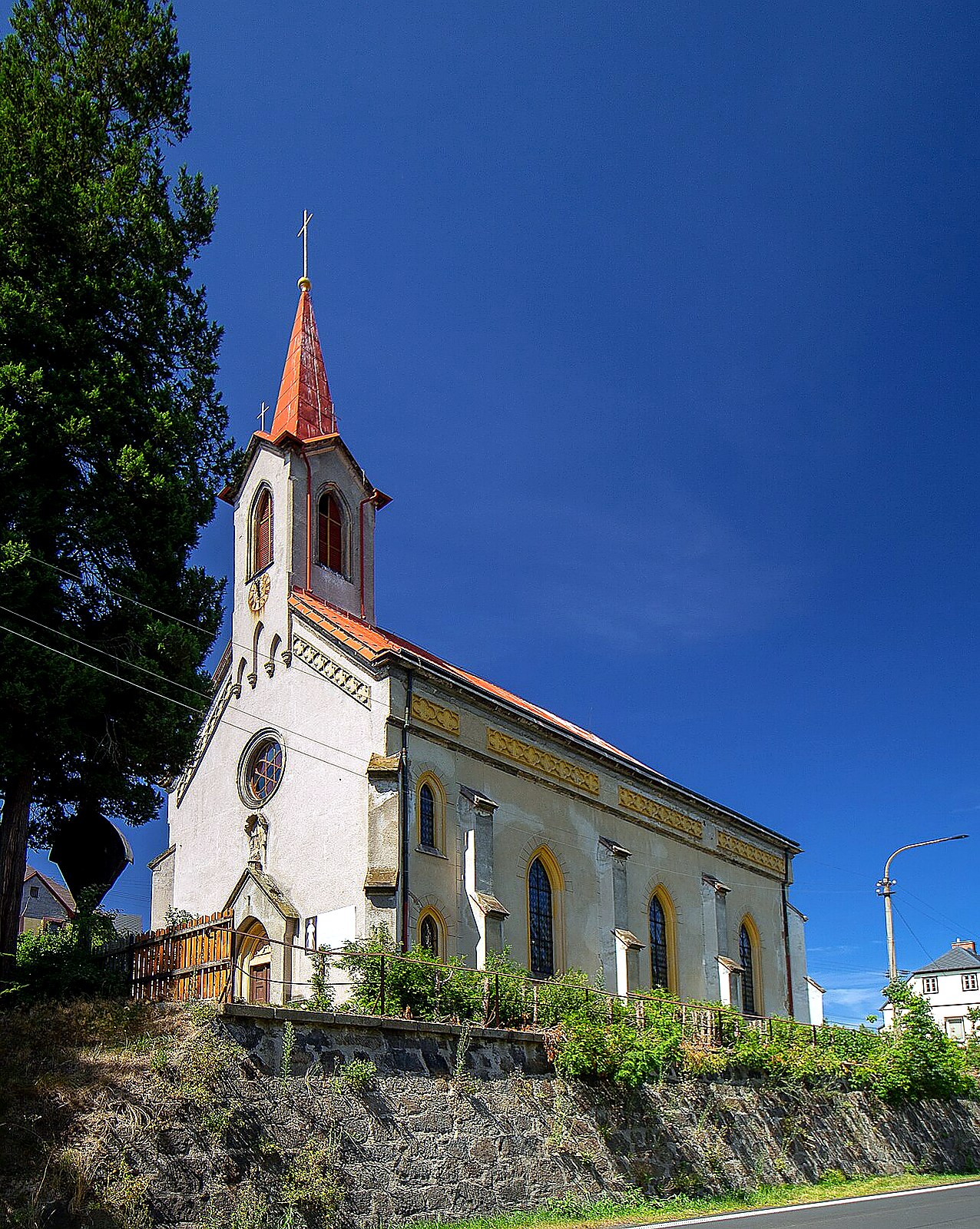 
<span>Kostel svatého Michaela archanděla (Dolní Poustevna)</span>
