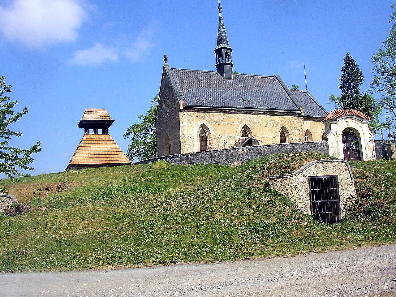 
<span>Kostel svatého Mikuláše (Běleč)</span>
