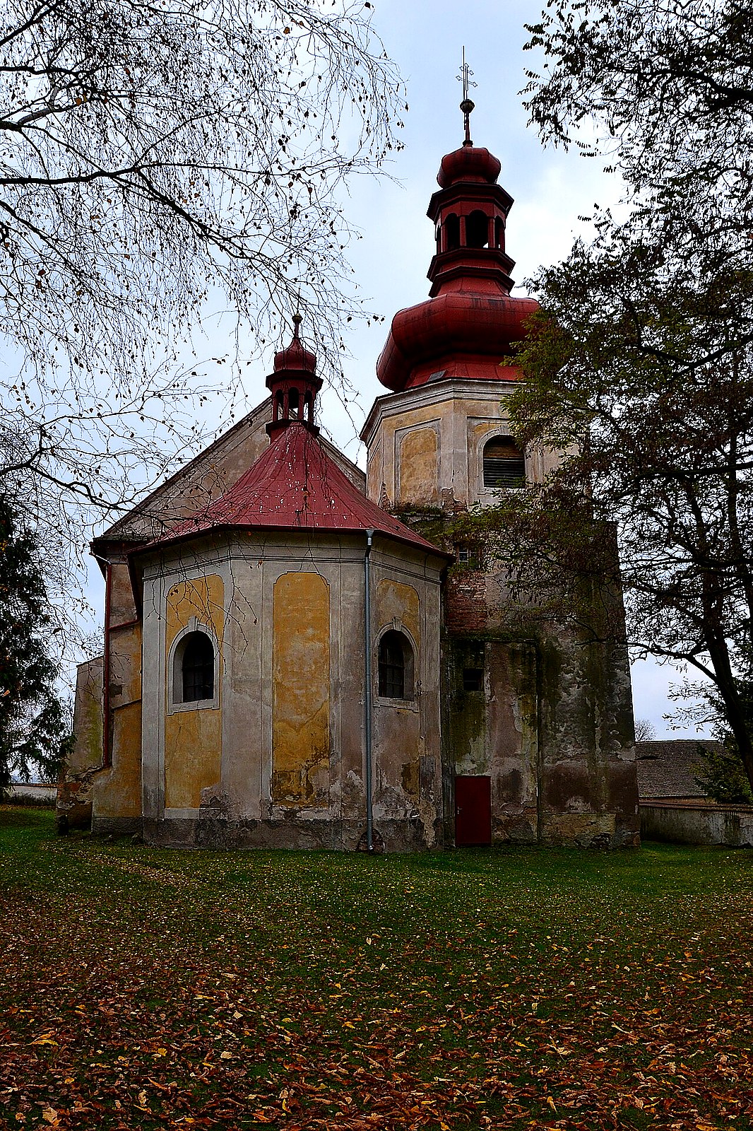 
<span>Kostel svatého Mikuláše a Jména Panny Marie</span>
