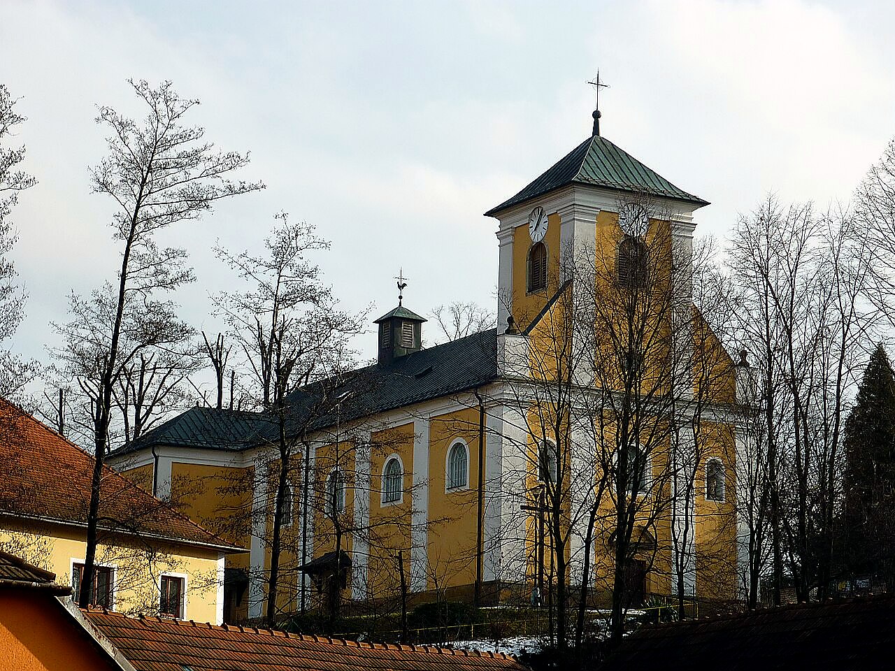 
<span>Kostel svatého Petra a Pavla (Želechovice nad Dřevnicí)</span>
