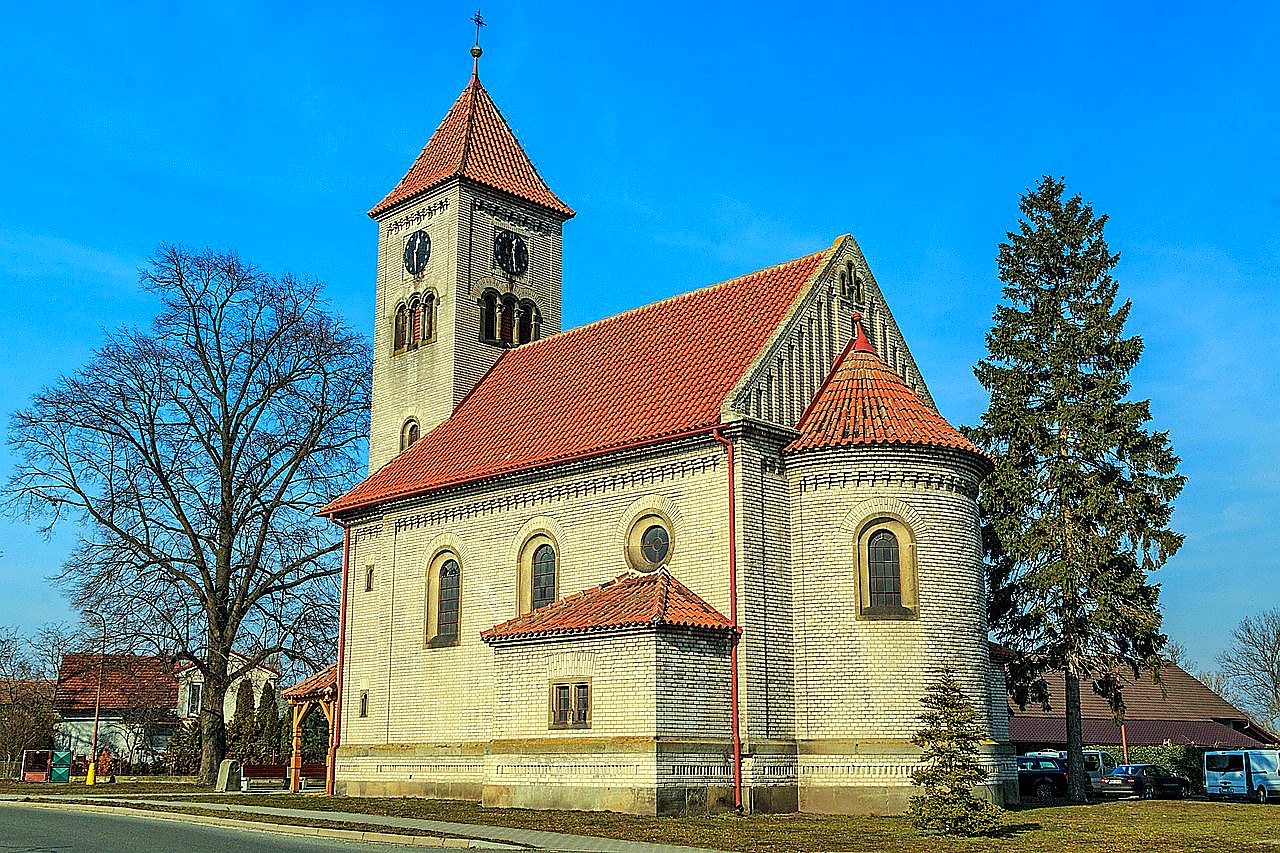 
<span>Kostel svatého Vojtěcha (Dolany)</span>
