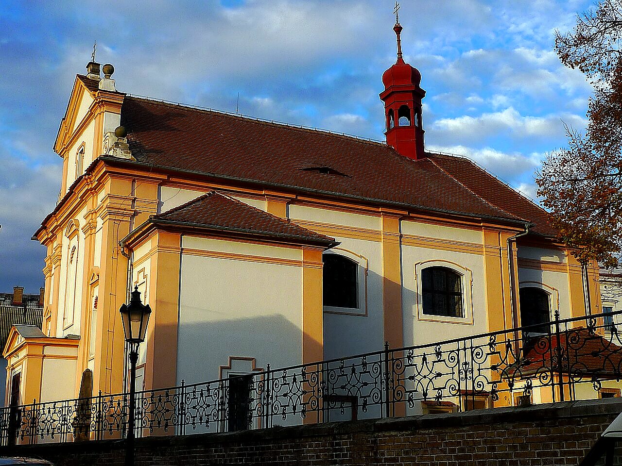 
<span>Kostel svatého Vojtěcha (Předměstí)</span>
