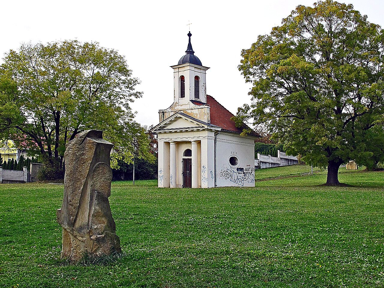 
<span>Pohřební kaple Valdštejnů</span>
