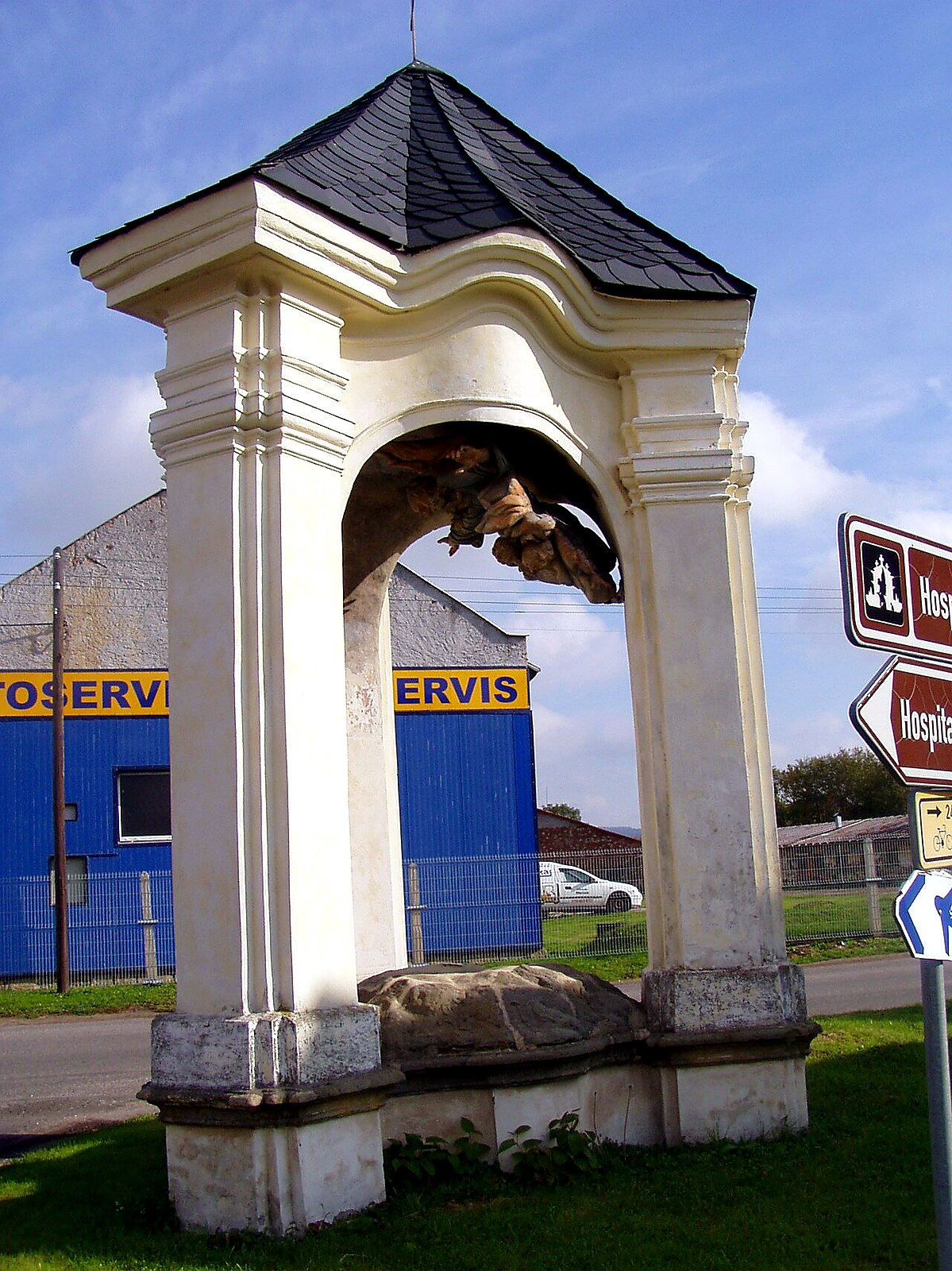 
<span>kaple Nejsvětější Trojice (Dvůr Králové nad Labem)</span>

