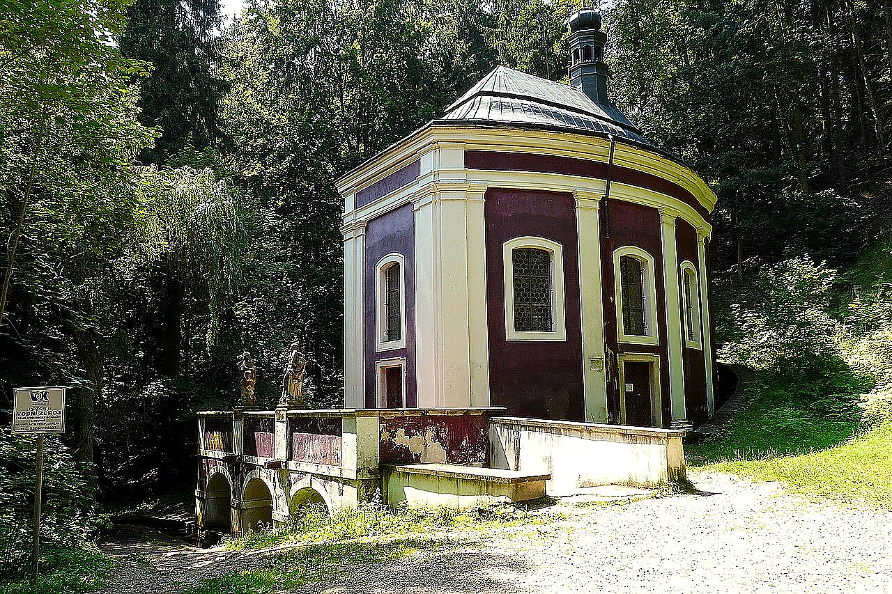 
<span>kaple svatého Stapina</span>

