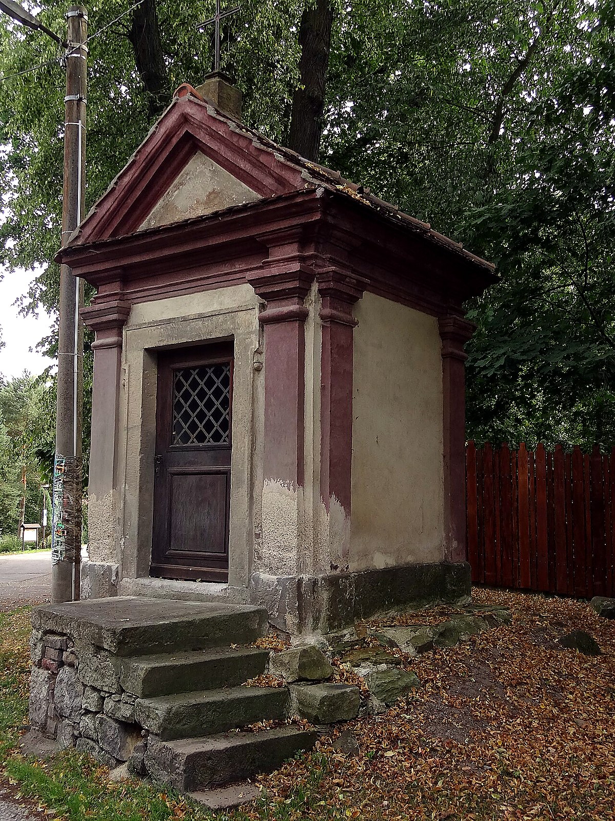 
<span>kaple Čtrnácti svatých pomocníků (Grabštejn)</span>
