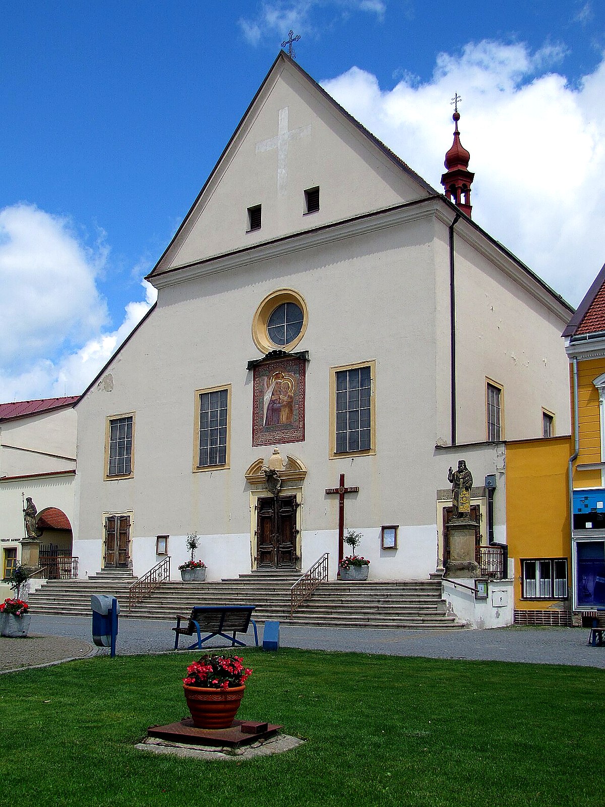 
<span>kostel Nanebevzetí Panny Marie a svatého Cyrila a Metoděje</span>
