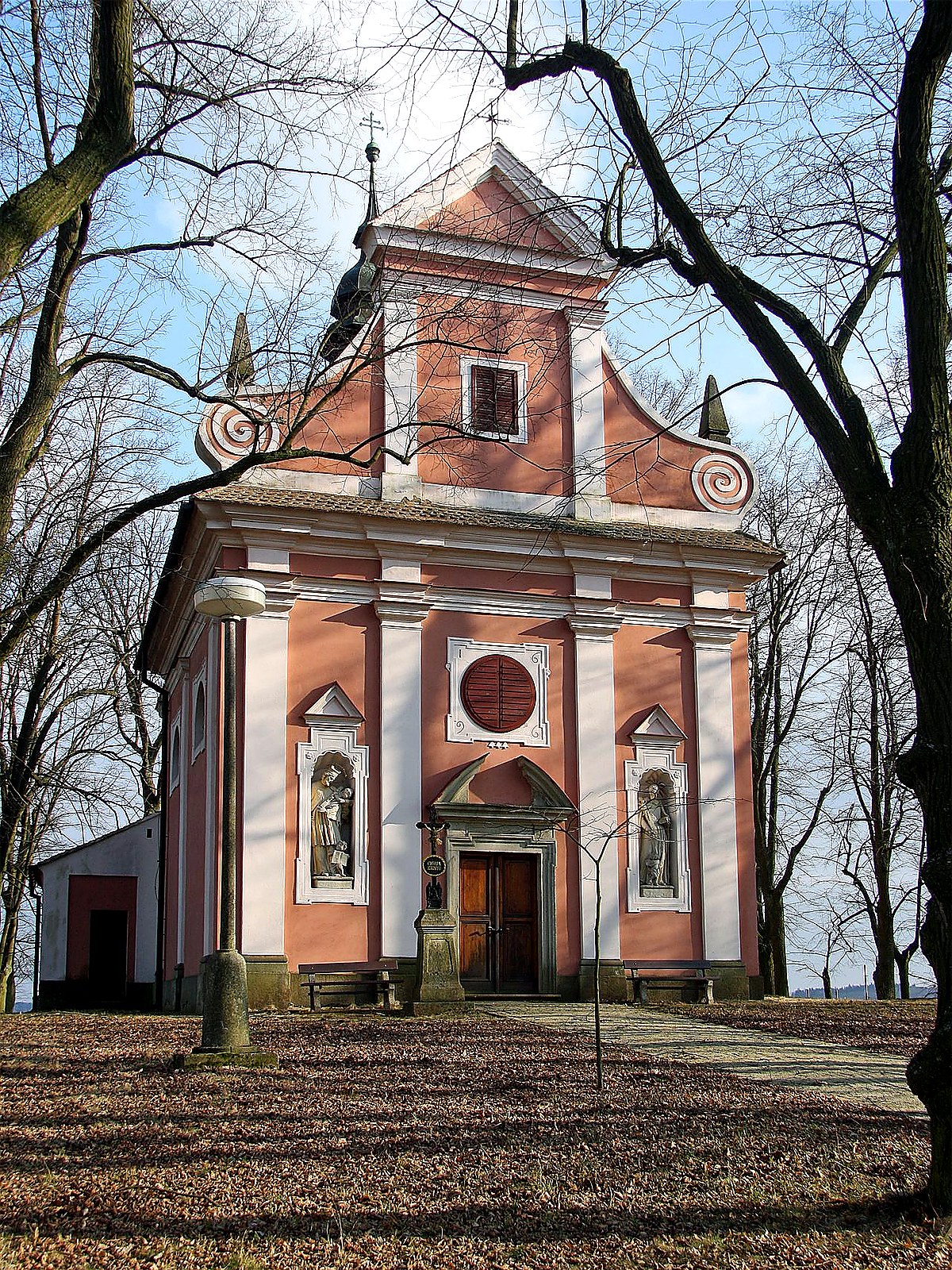 
<span>kostel Narození Panny Marie (Kostníky)</span>
