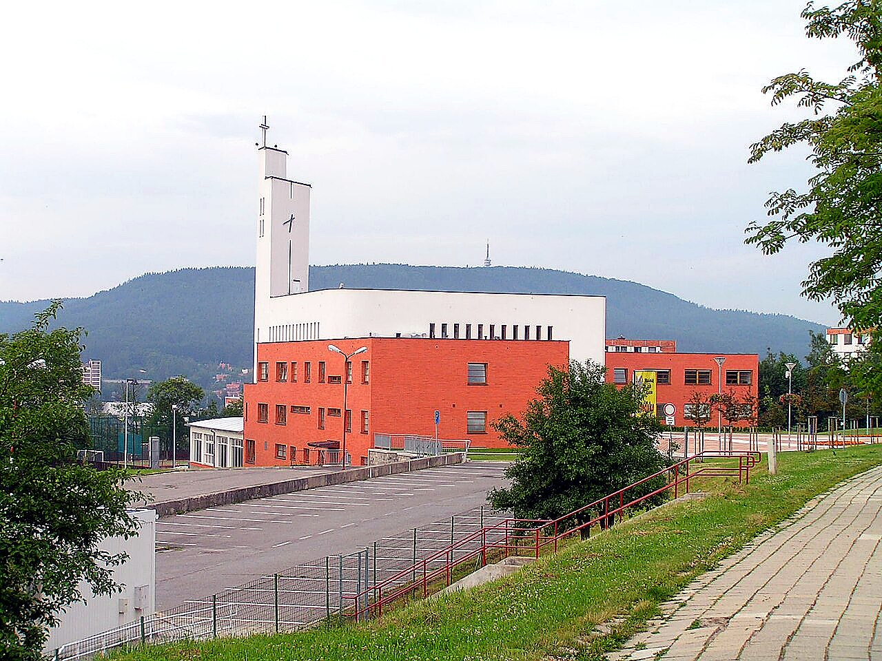 
<span>kostel Panny Marie Pomocnice křesťanů (Zlín)</span>
