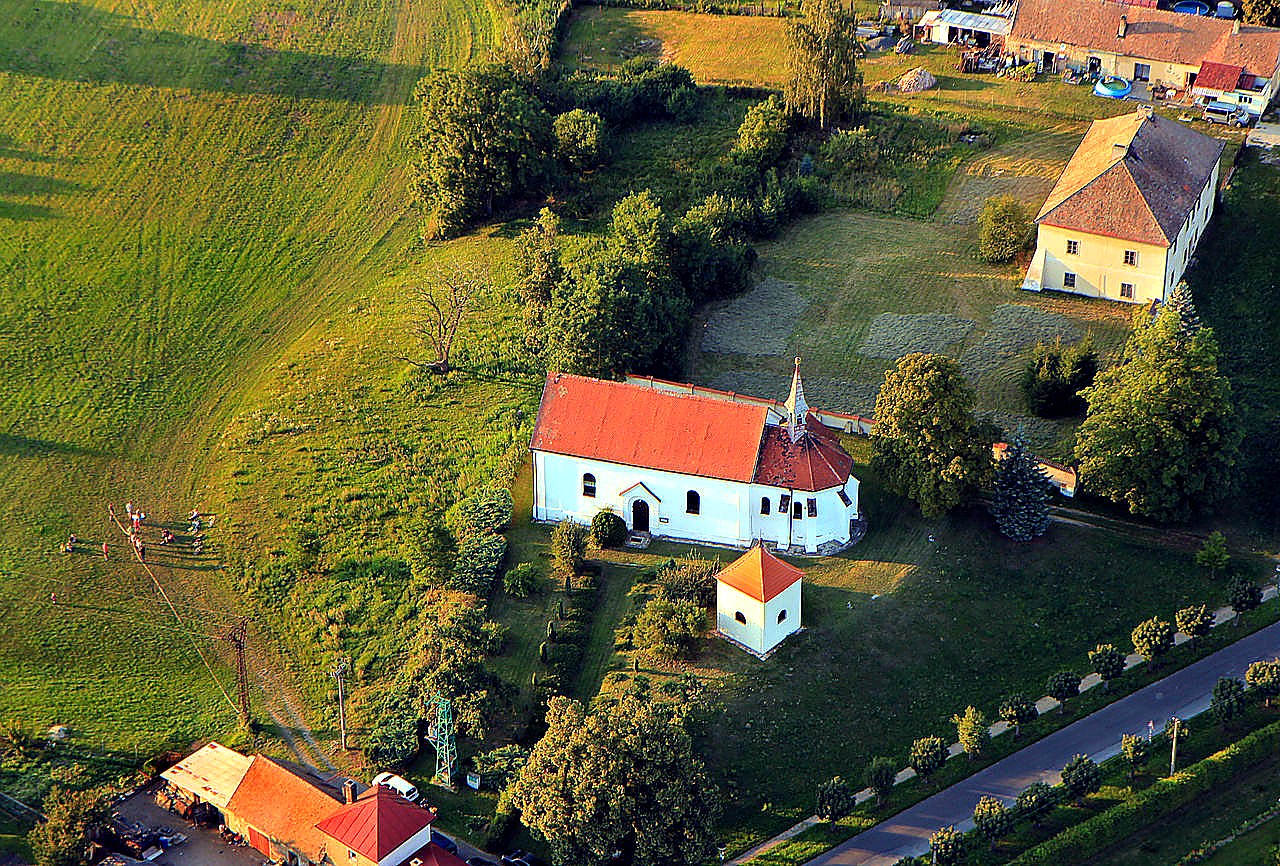 
<span>kostel svatého Jana Křtitele ve Všejanech</span>

