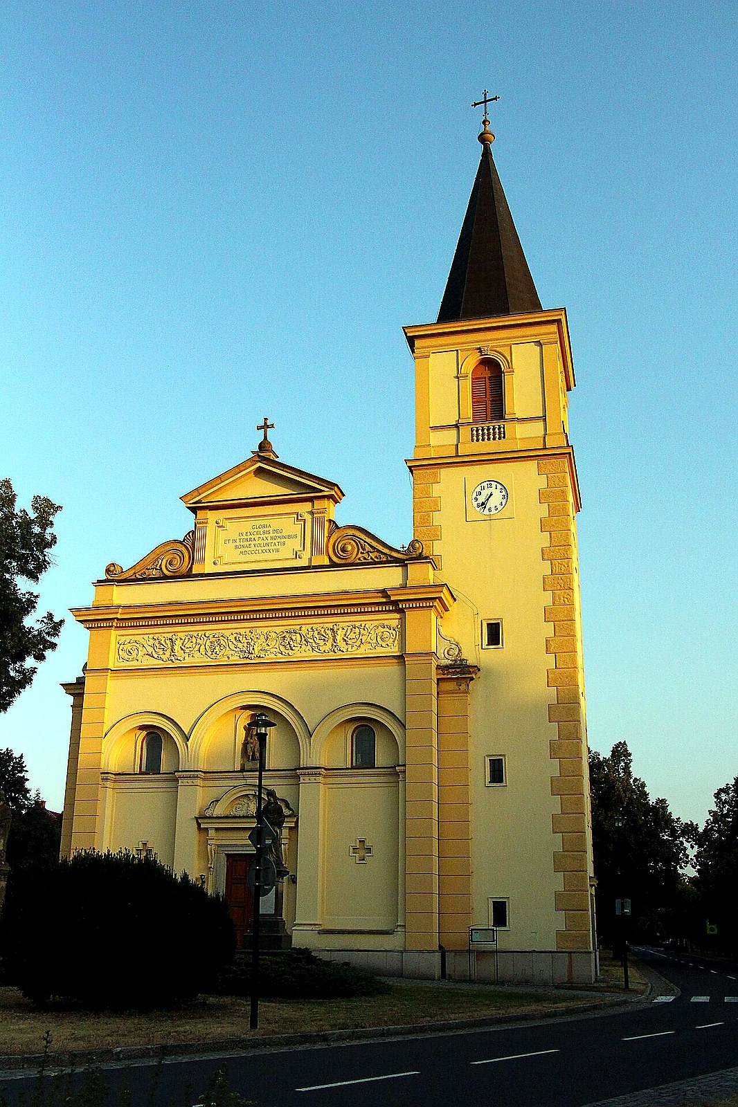 
<span>kostel svatého Urbana (Holice)</span>
