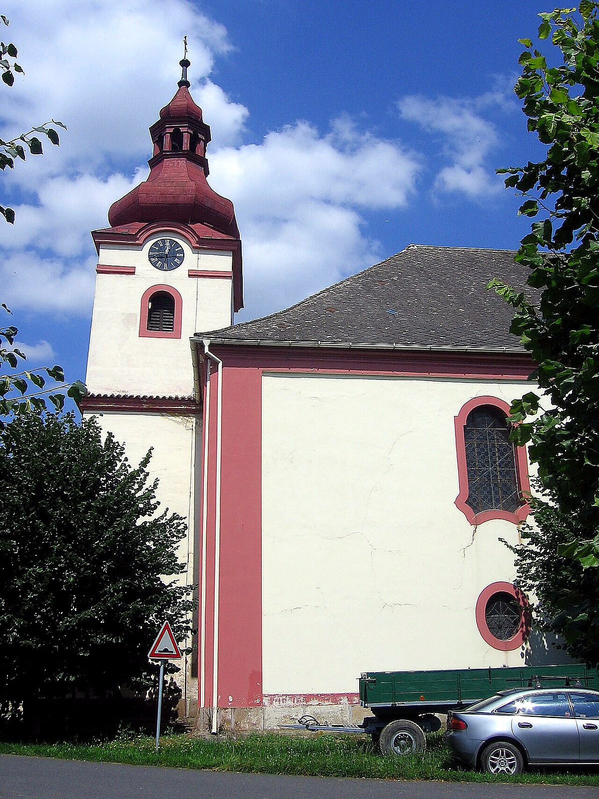 
<span>kostel svatých Petra a Pavla (Dolany)</span>
