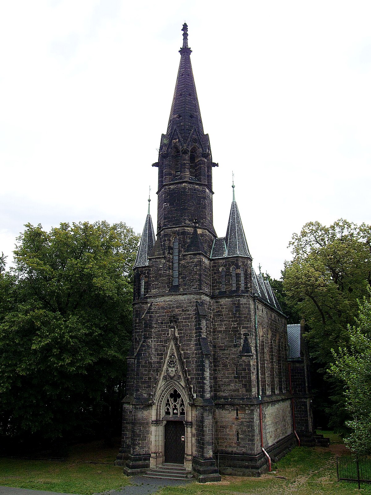 
<span>thunovská kaple svatého Jana Nepomuckého v Podmoklech</span>
