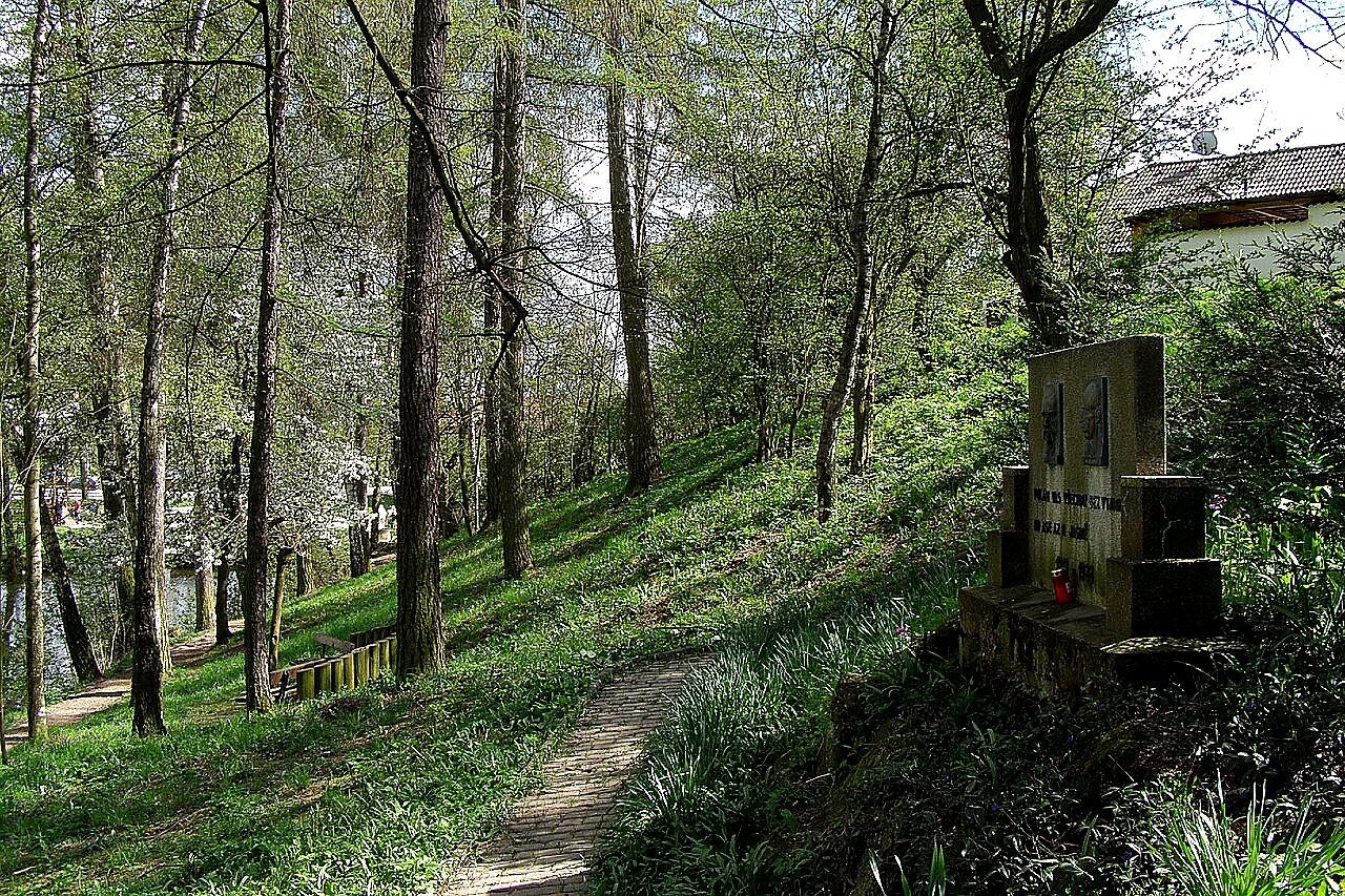 
<span>Jubilejní háj</span>
