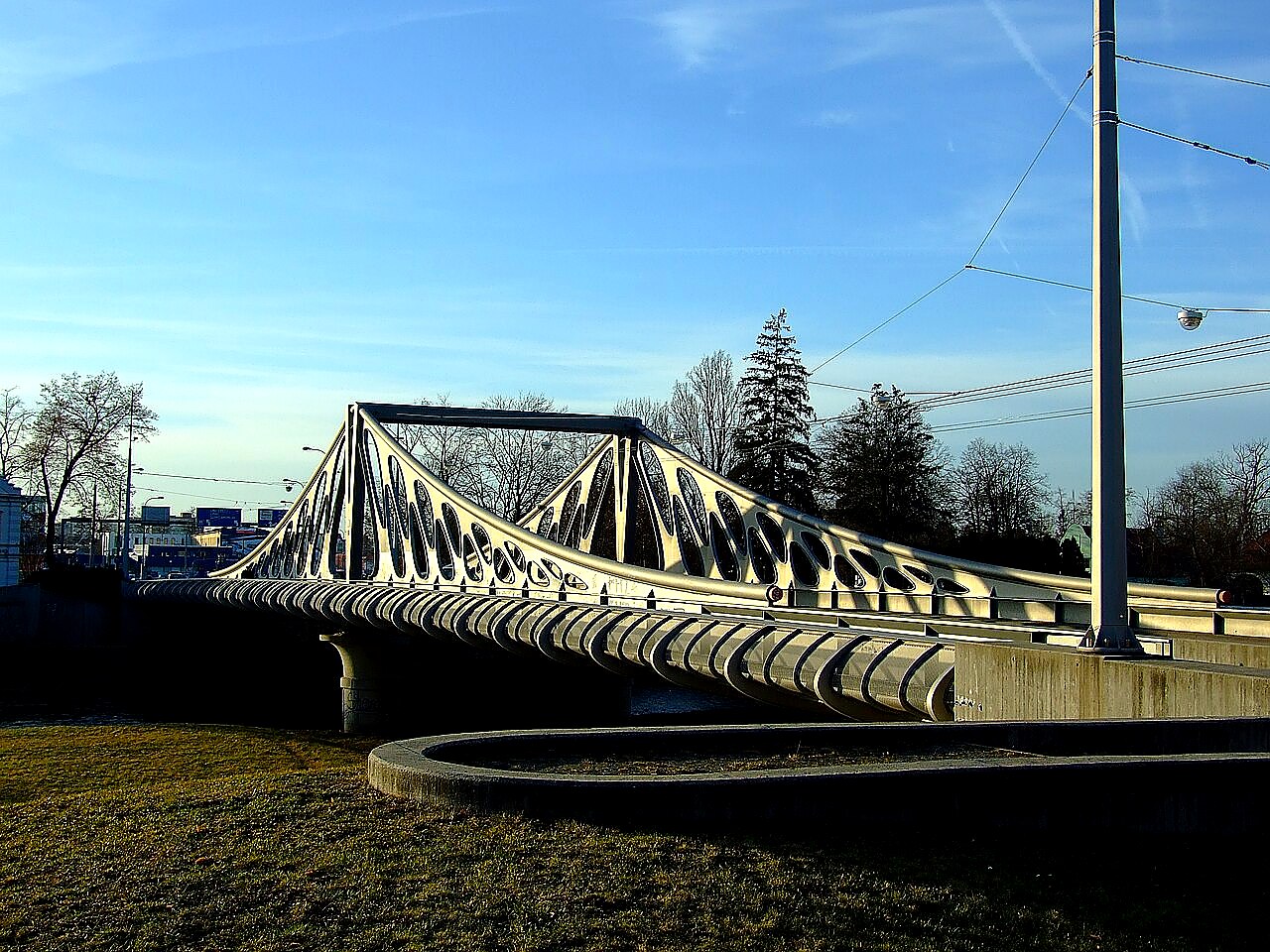 
<span>Dlouhý most</span>
